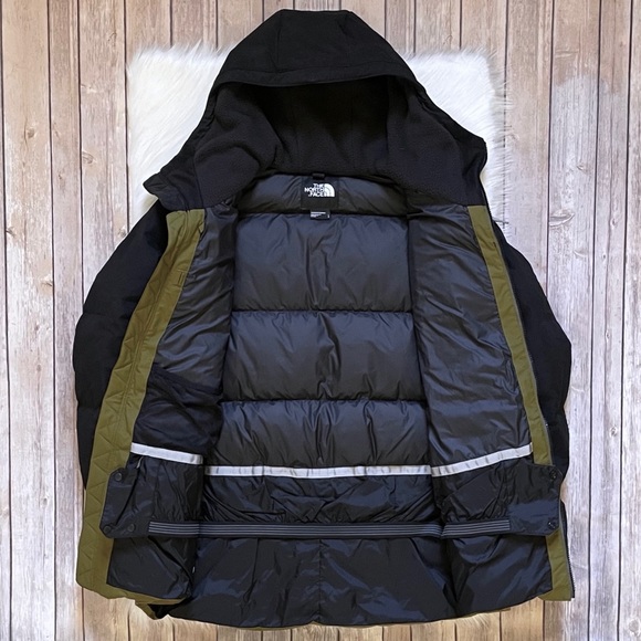 The North Face Women’s Pallie Down Waterproof Ski Jacket In Fir Green - Picture 5 of 10